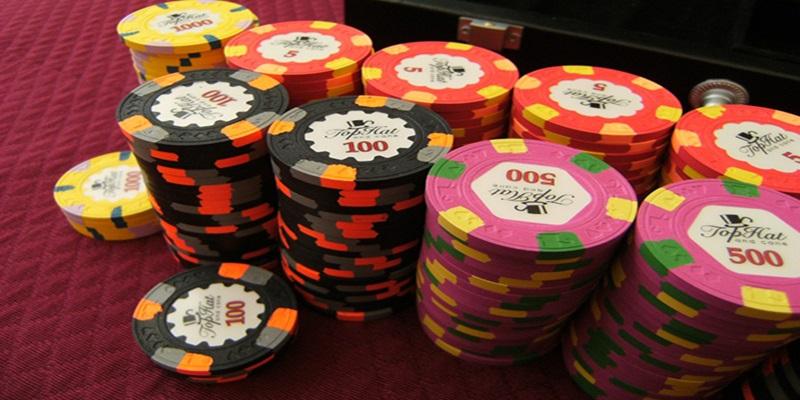 Chip và phỉnh trong Poker là gì? Những loại chip, phỉnh phổ biến